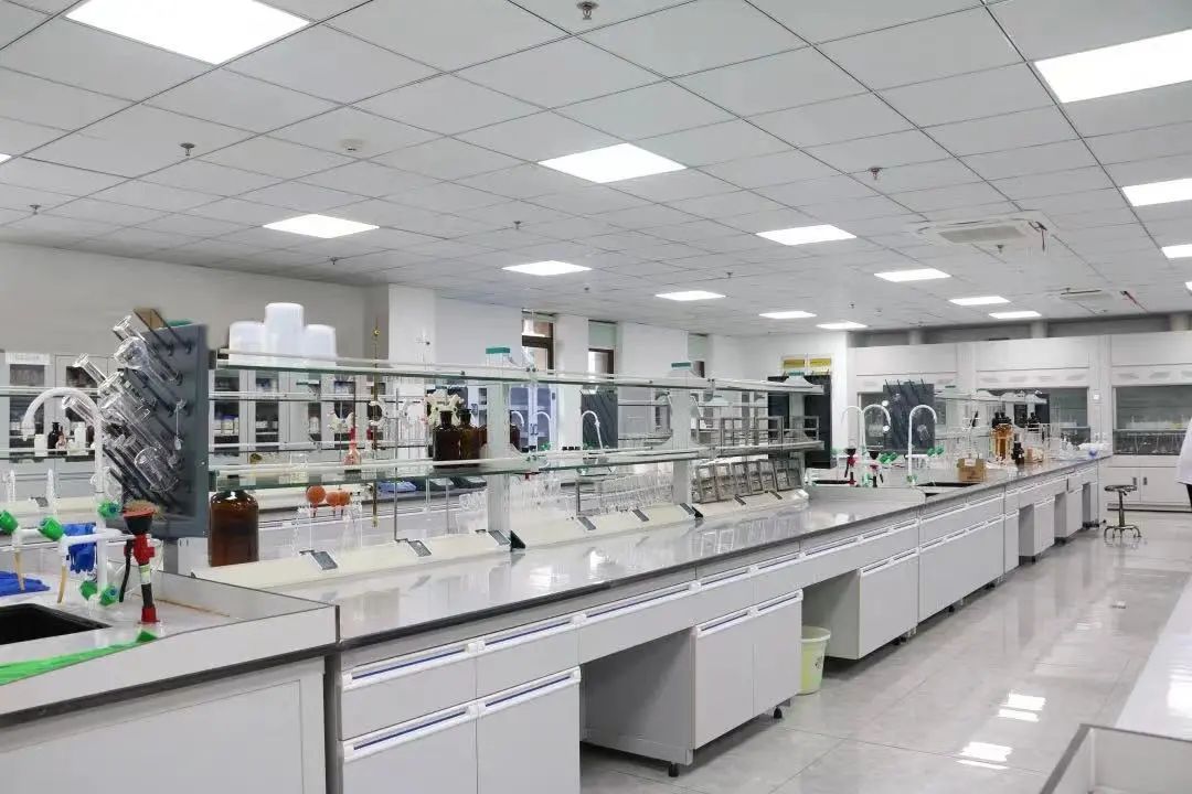 新天地实验室环境.jpg
